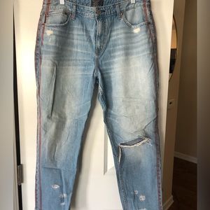 Abercrombie & Fitch Annie High Rise Girlfriend Jeans